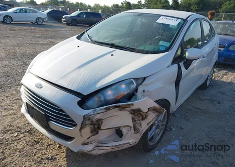 2019 Ford Fiesta Se z USA, uszkodzony, nr VIN 3FADP4BJ8KM153287